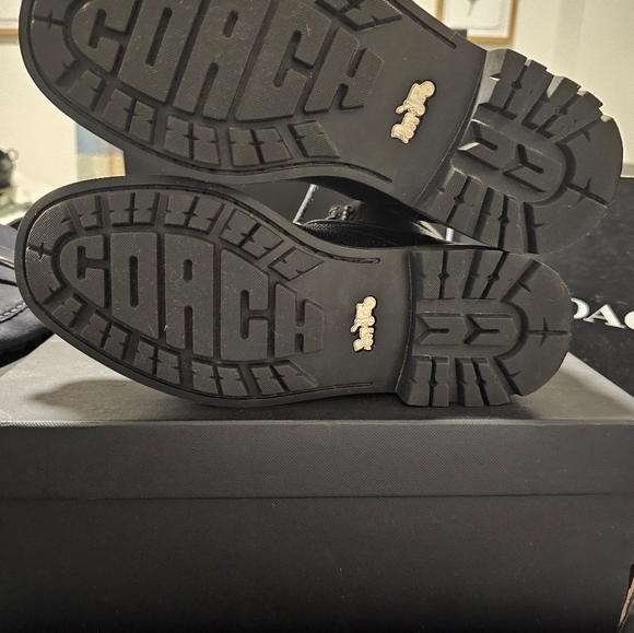 Coach Hikers with Shearling - Picture 9 of 10